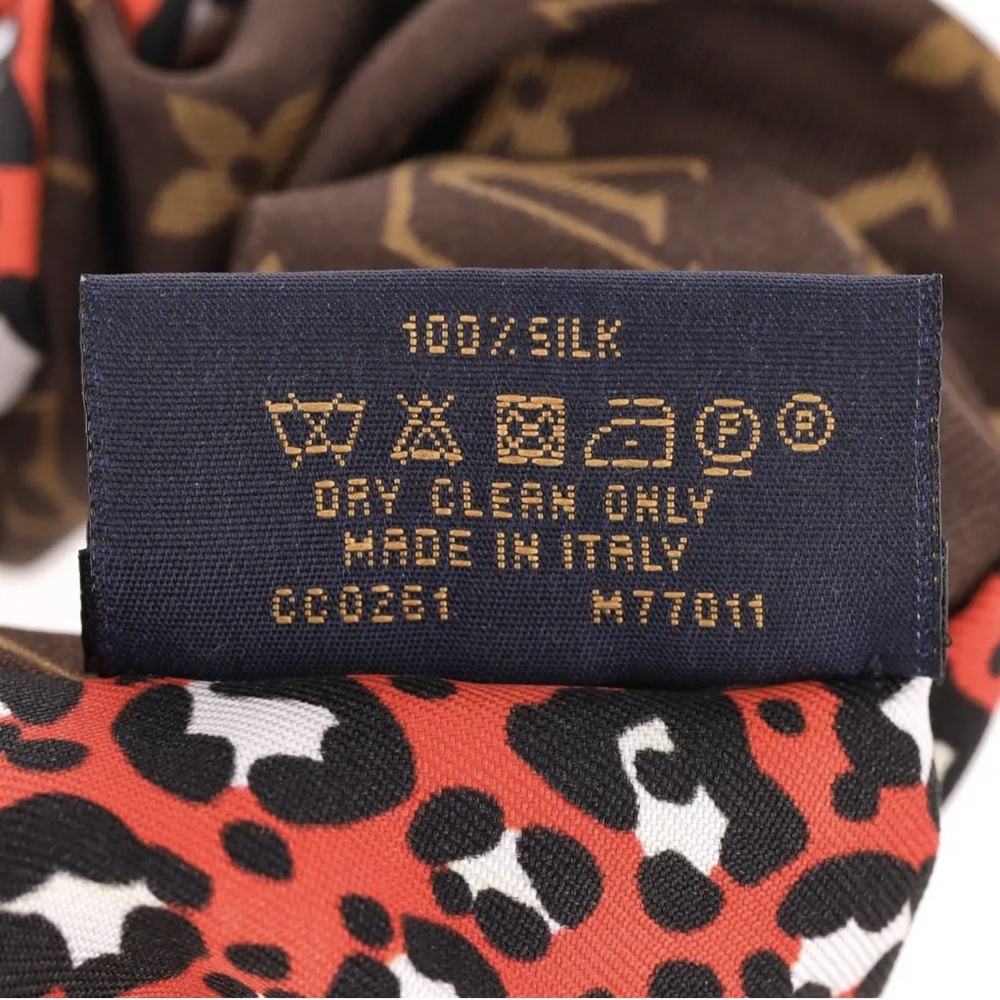 Louis Vuitton Be Mindful ChouChou Scrunchie - Picture 8 of 9